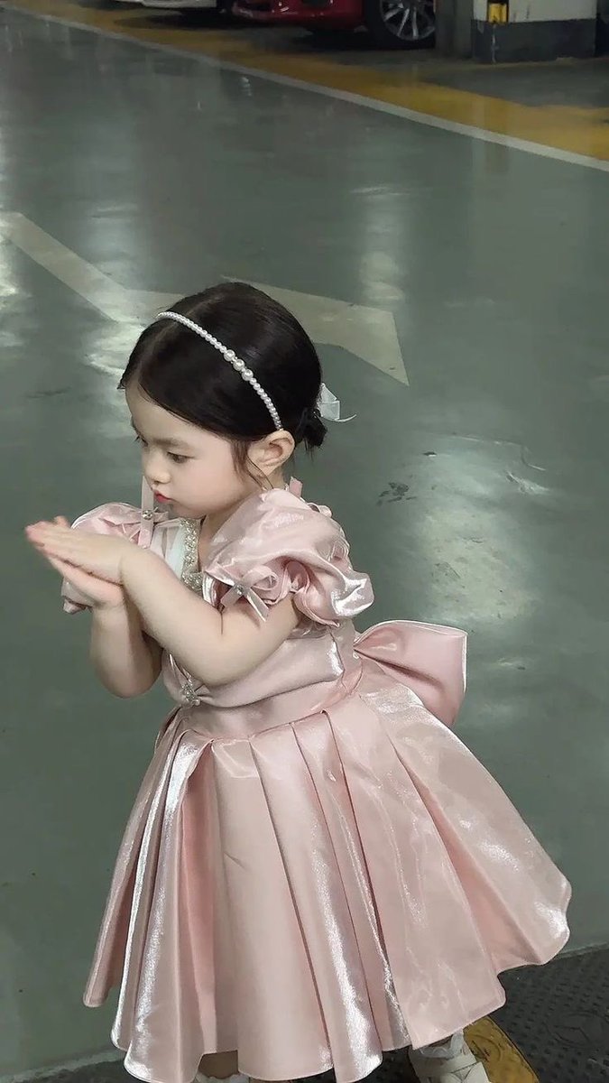 uchighost_'s tweet photo. minha princesinha. 💓 https://t.co/GcIvLlDJll