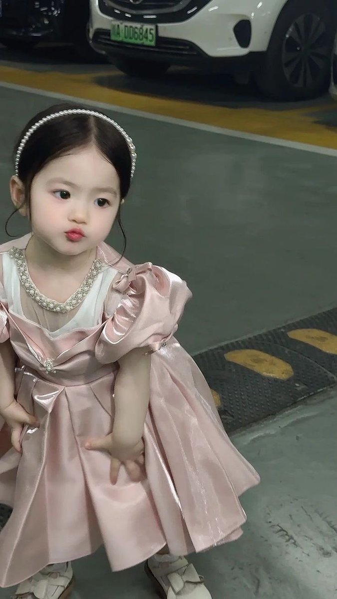 uchighost_'s tweet photo. minha princesinha. 💓 https://t.co/GcIvLlDJll