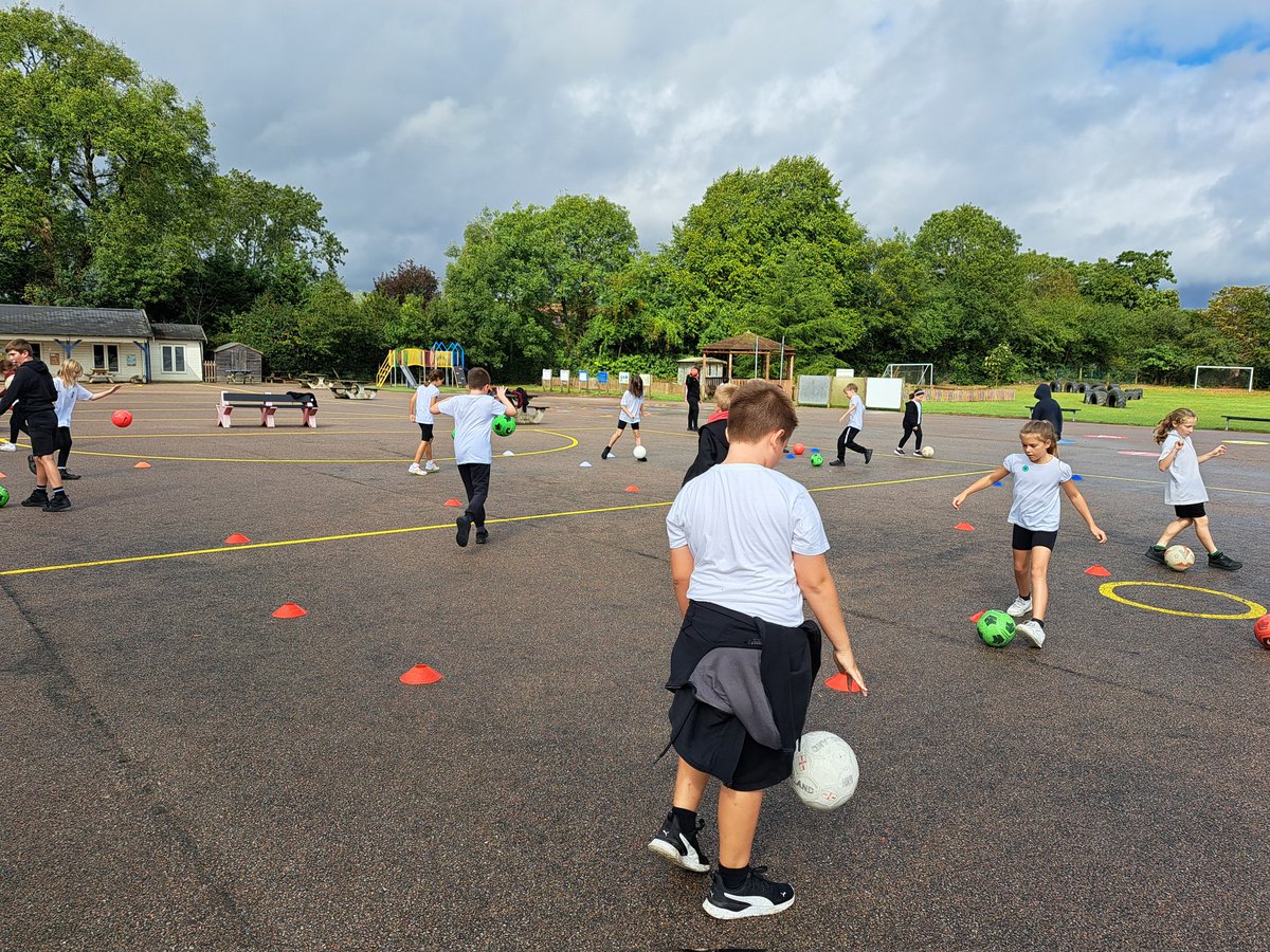 Year 5 Fine tweet media