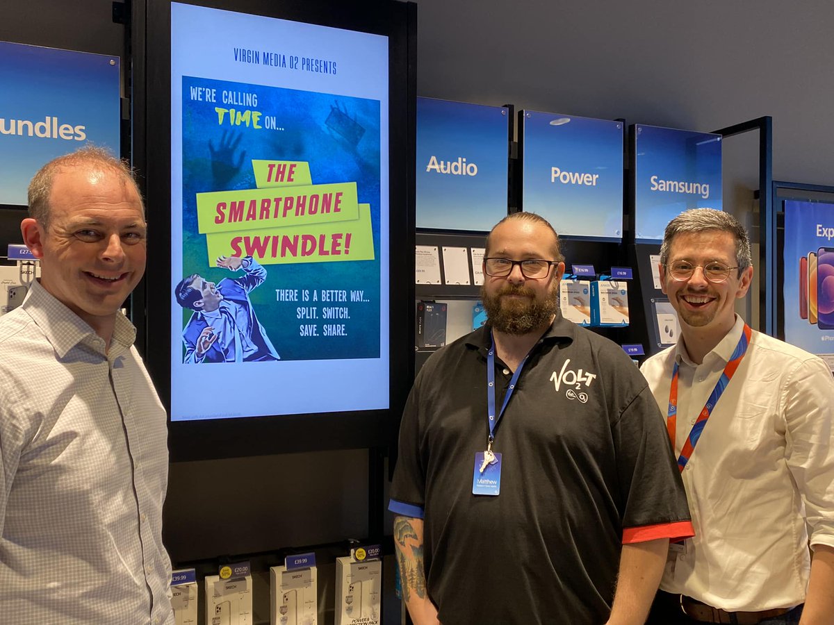 We were delighted to welcome <a href="/mattwarman/">Matt Warman</a> to <a href="/O2/">O2</a> Boston last Friday to talk all things #SmartphoneSwindle.
Matt spoke to the team about our overpayment calculator &amp; how <a href="/O2/">O2</a> can provide affordable ways to get online.
Find out whether you could be overpaying: o2.co.uk/overpayment-ca…
