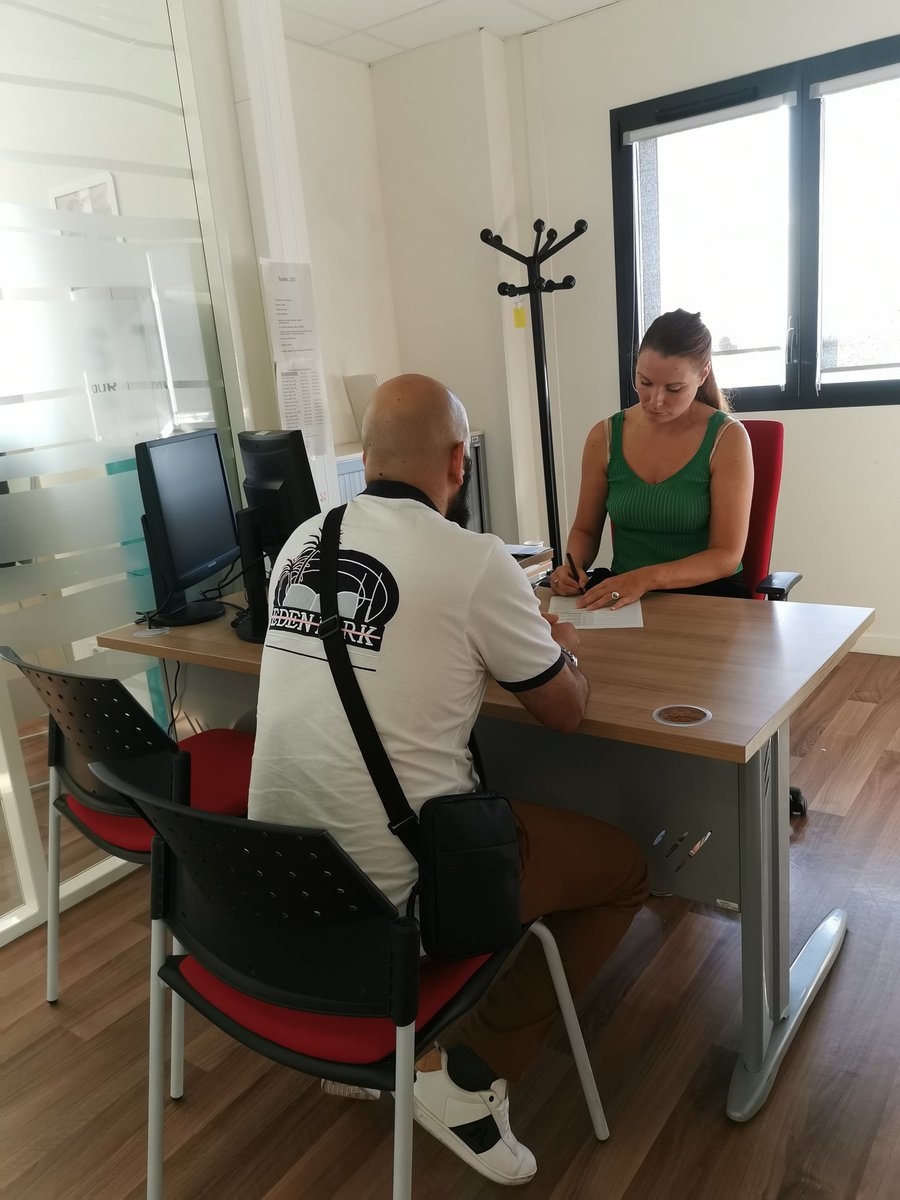 BouniolIngrid's tweet photo. Accueillir les agences #intérim au @Poleemploi_oc de #Narbonne c'est #allervers un travail en bonne intelligence pour le retour direct à l'#emploi. Ce matin @TSolutions_FR reçoit plus de 2️⃣0️⃣ personnes qui ont saisi l'#opportunité
✅Satisfaction des entreprises et des candidats https://t.co/kTjP9s5tgD