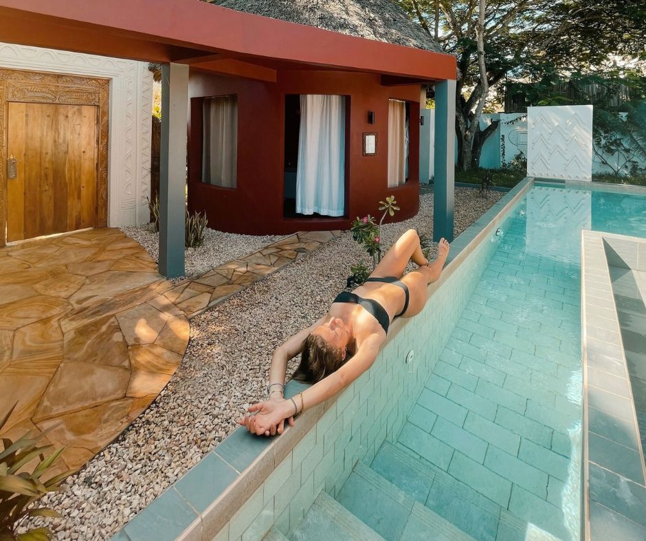ZanzibarExp's tweet photo. 𝗚𝗼𝗹𝗱 𝗭𝗮𝗻𝘇𝗶𝗯𝗮𝗿 𝗕𝗲𝗮𝗰𝗵 𝗛𝗼𝘂𝘀𝗲 &amp; 𝗦𝗽𝗮

Located on Kendwa Beach, Gold Zanzibar Beach House &amp; #Spa offers a tranquil and idyllic escape. The resort's #luxurious rooms and suites feature contemporary design and stunning sea #views. https://t.co/uuRGyQIEFm