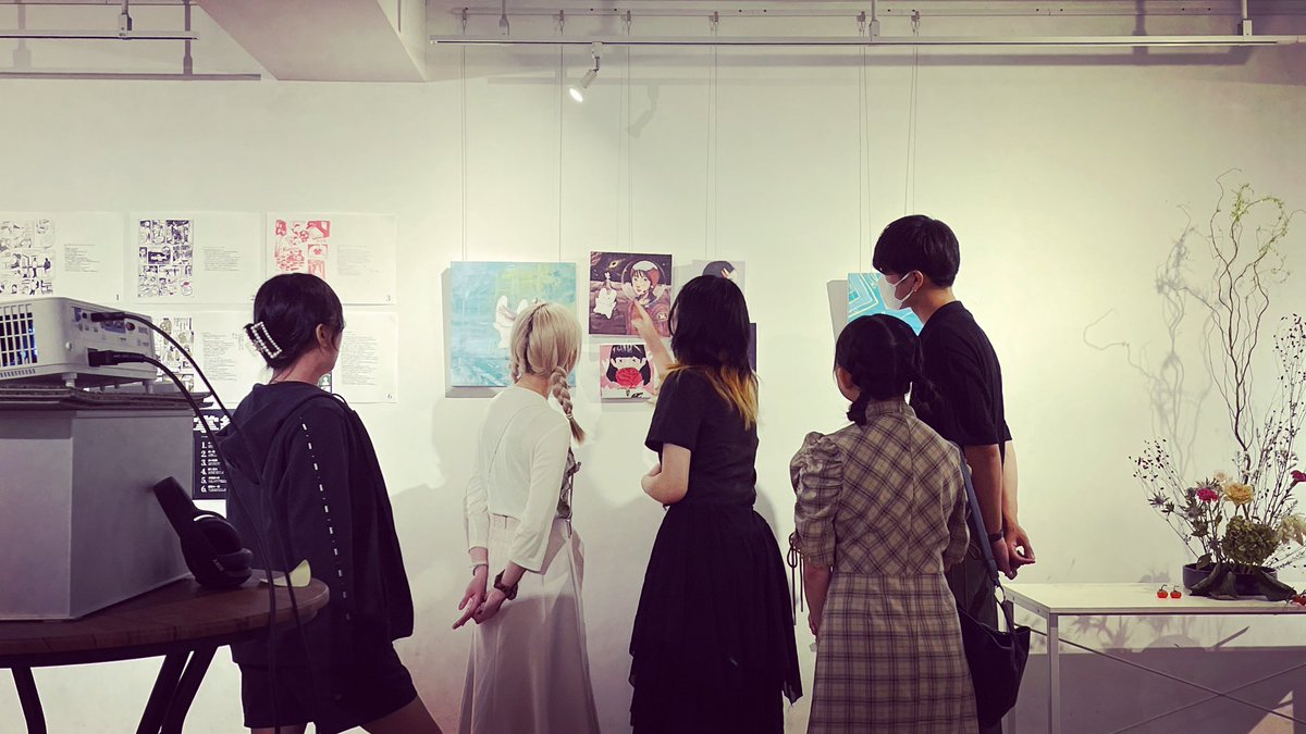 timetokyo's tweet photo. 📢本日も22時までDNA. Exhibition time Tokyo 入場無料ですので、お仕事帰りにふらりお立ち寄りくださいませ👩🏻‍🦰 https://t.co/tPAIj9eEkP