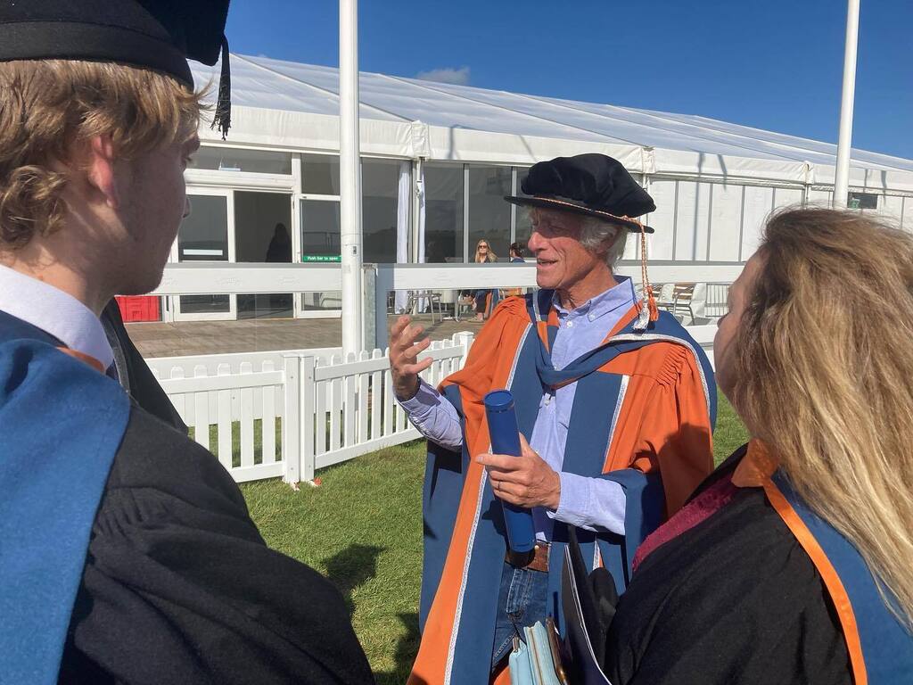 More pics from yesterday’s amazing graduation ceremony for our fantastic BA Filmmakers. On #plymouthhoe which has got to be one of the best #graduation locations anywhere. And joined by Sir Roger Deakins CBE who was receiving an Honorary Doctorate recognising his incredible …