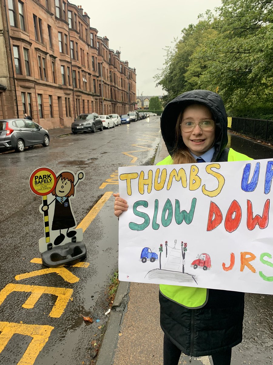 stpaulwhiteinch's tweet photo. It is against the law to drive in our School Street! Pass the sign, pay a £50 fine!! #GCCRoadSafety #SchoolStreets #busytoday https://t.co/lSKE7zQbJy