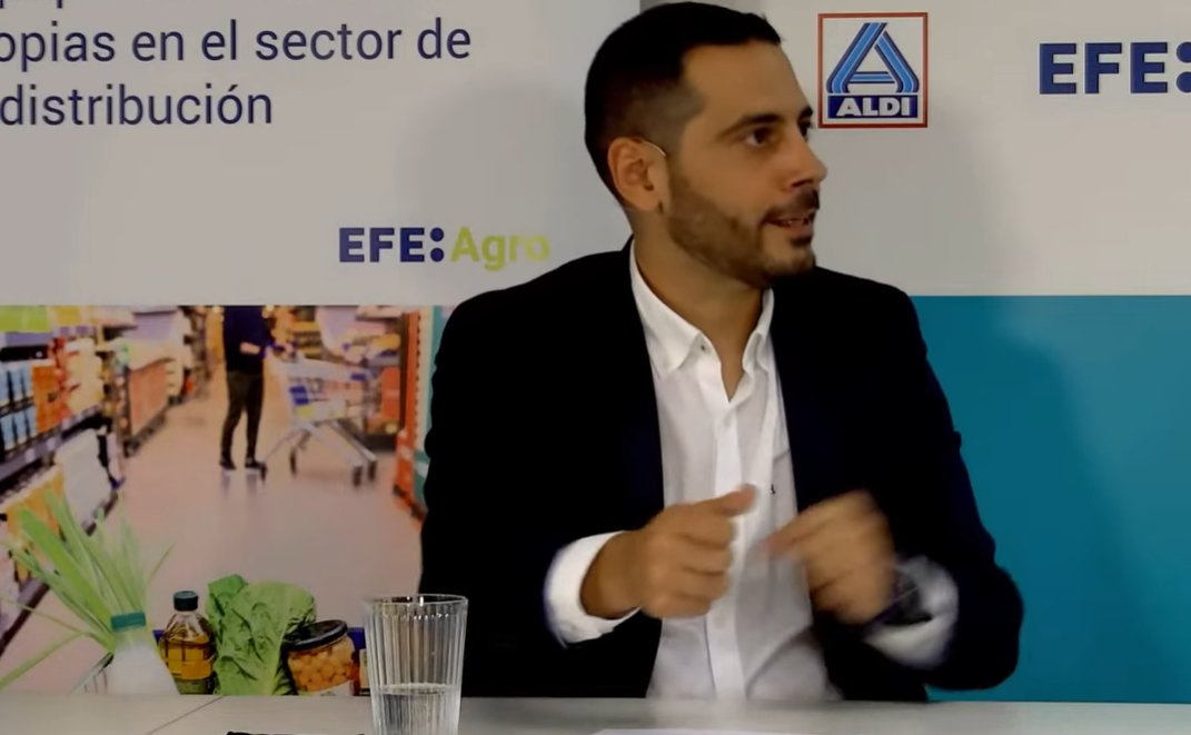 #DiálogosEFE #MarcaPropiaALDI Bernardo Rodilla (@Kantar_ES): cada vez aparecen nuevas tendencias que influyen en la decisión de compra @Aldi_es Síguelo en youtube.com/live/ftt_PF3S9…