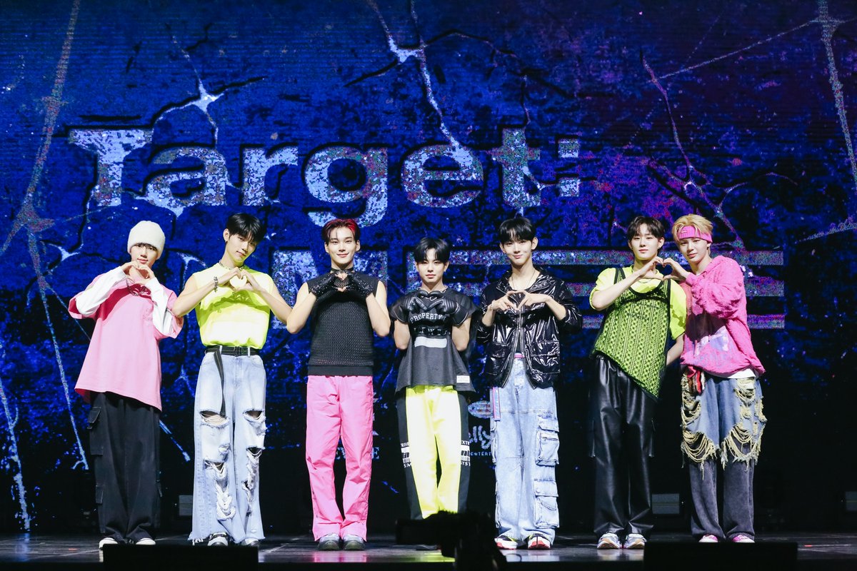 KPOPFAVE_'s tweet image. [230919] @EVNNE_official: "We'd like to be your "TARGET"! &amp;amp; Here are two more official photos from #EVNNE's media showcase today! 🎉 #이븐 #Target_ME #TROUBLE #EVNNE_SHINING_DEBUT