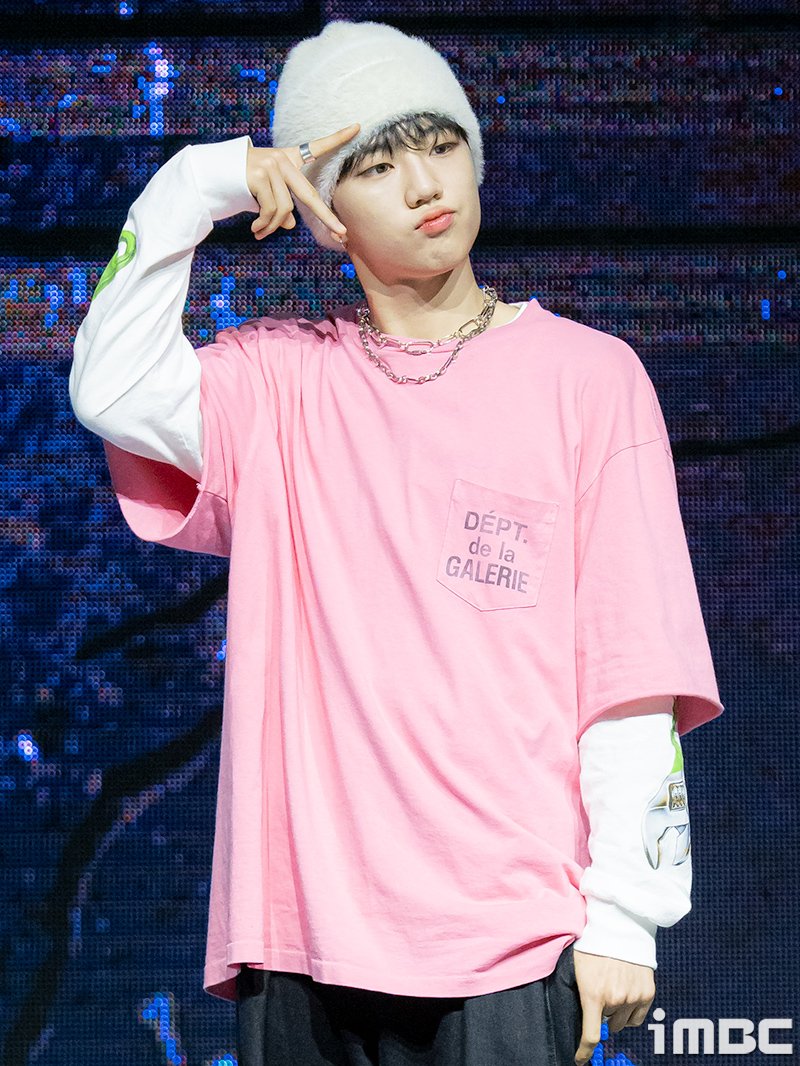 imbcenews's tweet photo. 이븐 박지후, '댕댕미 가득' #이븐 #EVNNE #타겟미 #TargetME #박지후 [iMBC 직찍 8장]

⬇️Click Plz⬇️
https://t.co/dkLyFqSK6E https://t.co/0p7sNzqHiC