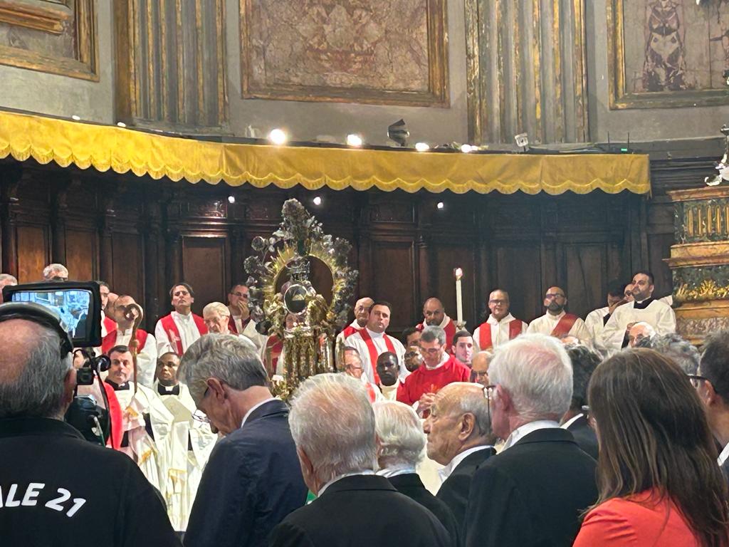 ONuntii's tweet photo. The enigma of the liquefaction of the blood of San #Gennaro: miracle or natural phenomenon?

https://t.co/fu3r19Vu7k https://t.co/Q1eJhogKEo