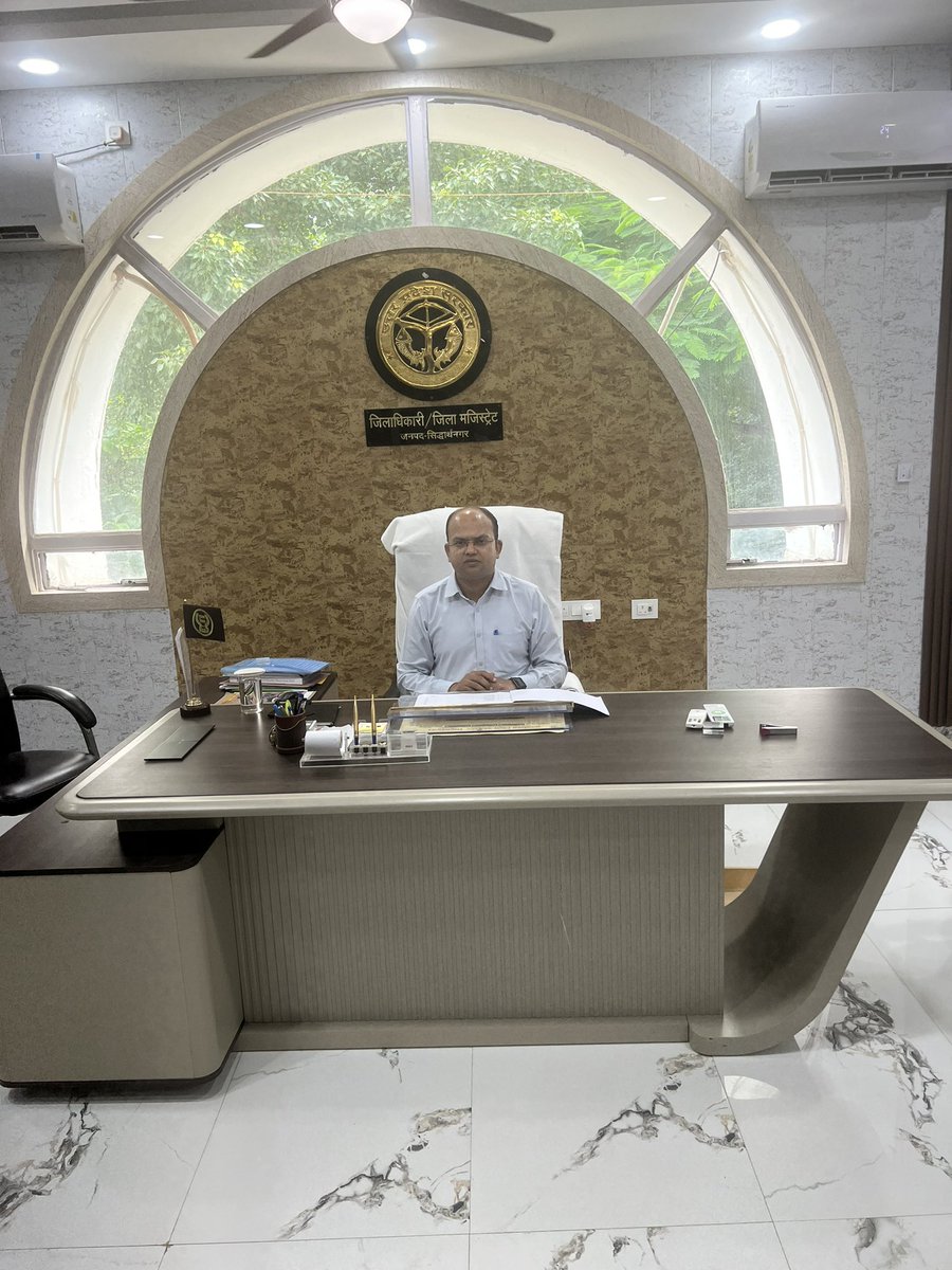 PavanAgarwal15's tweet photo. Joined as district magistrate and collector, Siddharthanagar https://t.co/OiD3vvpmuB