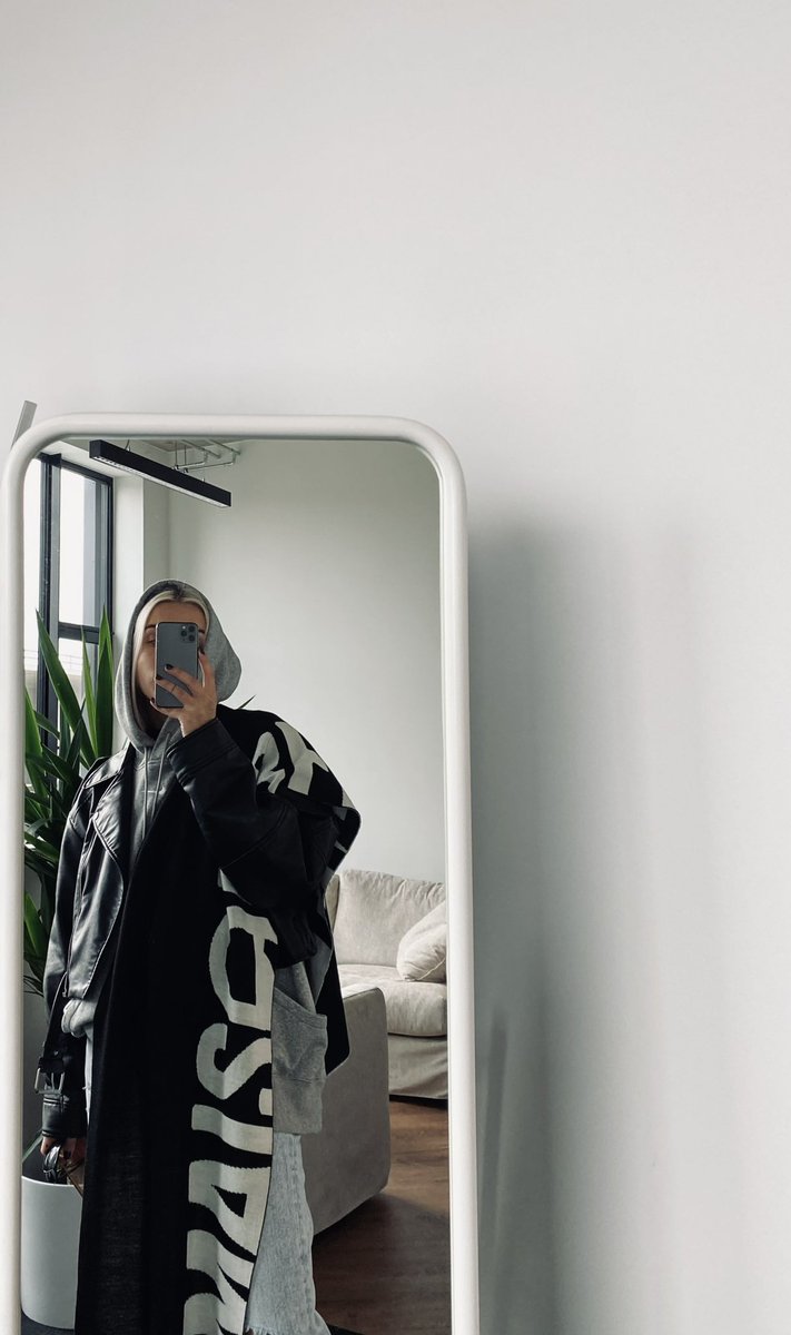 The scarf slaps! Available as part of Maison Beasts first drop. Order now.
<a href="/akidcalledbeast/">a KID called BEAST</a>