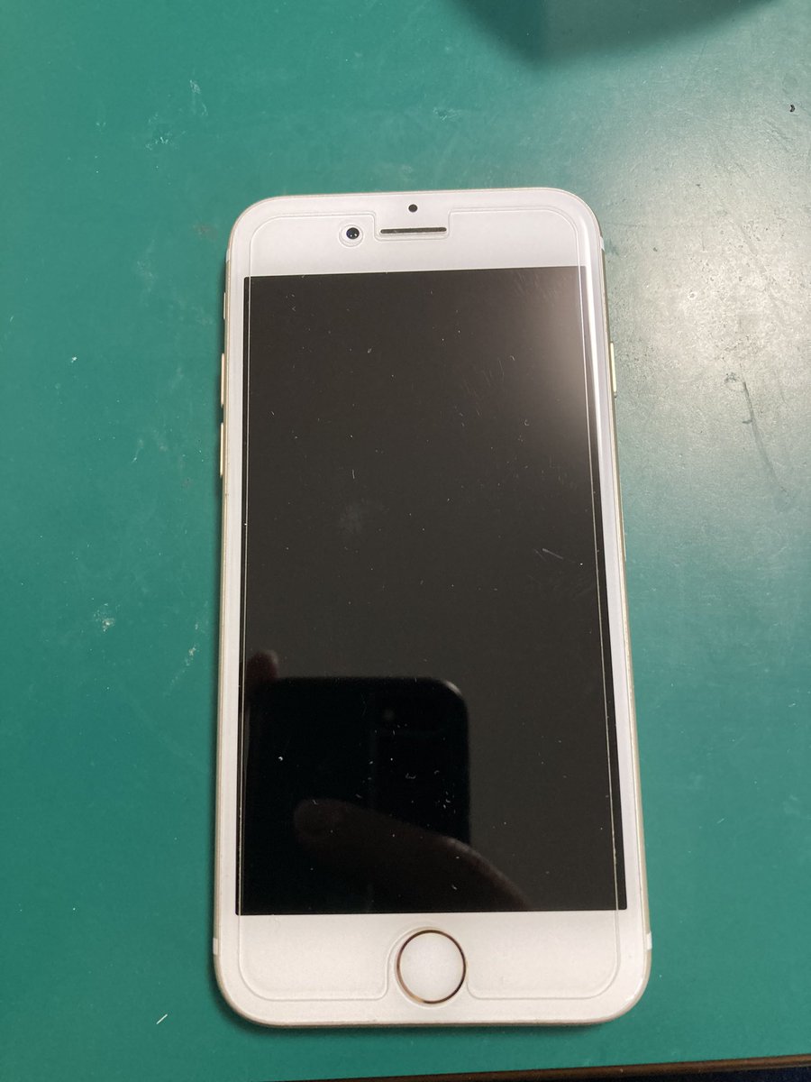 plaba_j's tweet image. iPhone7バッテリー交換修理致しました✨
電源も入らなくなってしまってましたが、綺麗に直りました😆
ありがとうございました♪

TEL072-983-6788 
iphone99.jp/index.html
お気軽にお問合せ下さい！
#東大阪 #iPhone修理　#iPhone買取　#瓢箪山iPhone修理　#瓢箪山