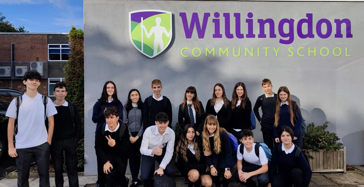 Llor_Fundacio's tweet image. 🇬🇧 Alumnes de 4t d’ESO estaran 3 setmanes a #Eastbourne, seguint el syllabus escolar al @WillingdonCS . Immersió lingüística i cultural amb el programa #SchoolIntegration