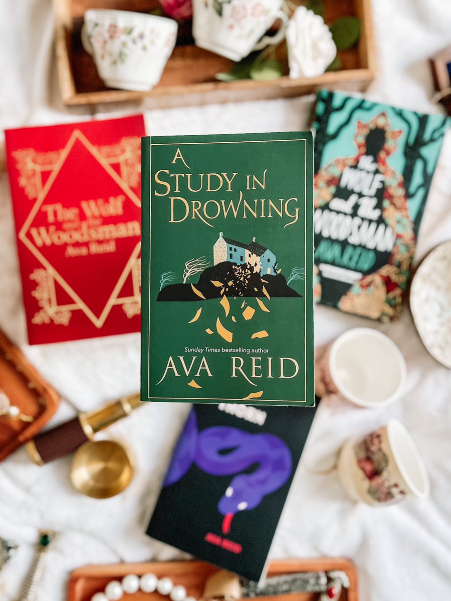 Bookslovereade1's tweet photo. Happy Book Birthday to #astudyindrowning by Ava Reid!
Such a brilliant atmospheric read, which had some twists that you wouldn’t have seen coming.
@DelReyUK #avareid #BookTwitter #booktwt https://t.co/rxUYPJ3xlM