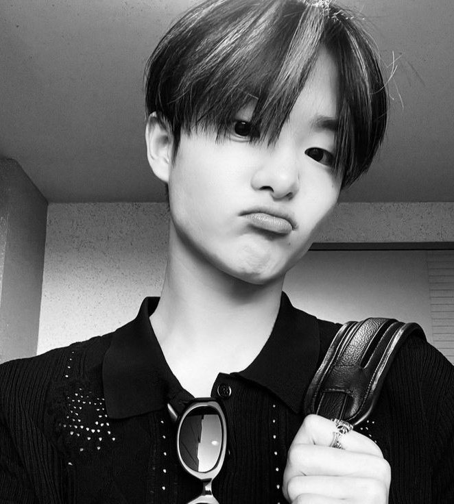 _hourlyjihoon's tweet photo. #JIHOON #지훈 #ジフン #트레저지훈 #트레저 https://t.co/llgHqPQ6sL