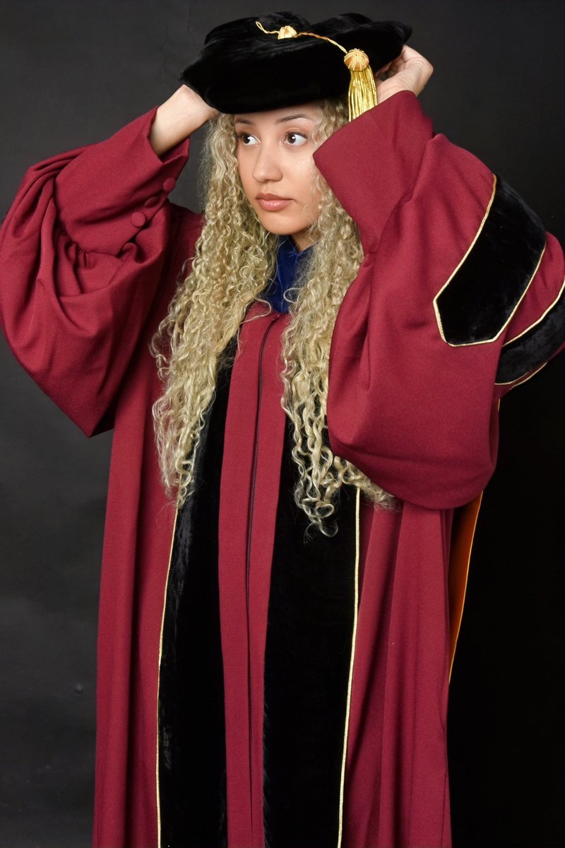 bedmondsonphd's tweet photo. I’m excited to share that I have earned my Ph.D. in Business Administration from the Work and Organizations department of the Carlson School of Management at the University of Minnesota! 🥳🥳🥳 

Proud August 2023 graduate! 

I will miss you all at @csom_phd! https://t.co/31vZKmIqQp