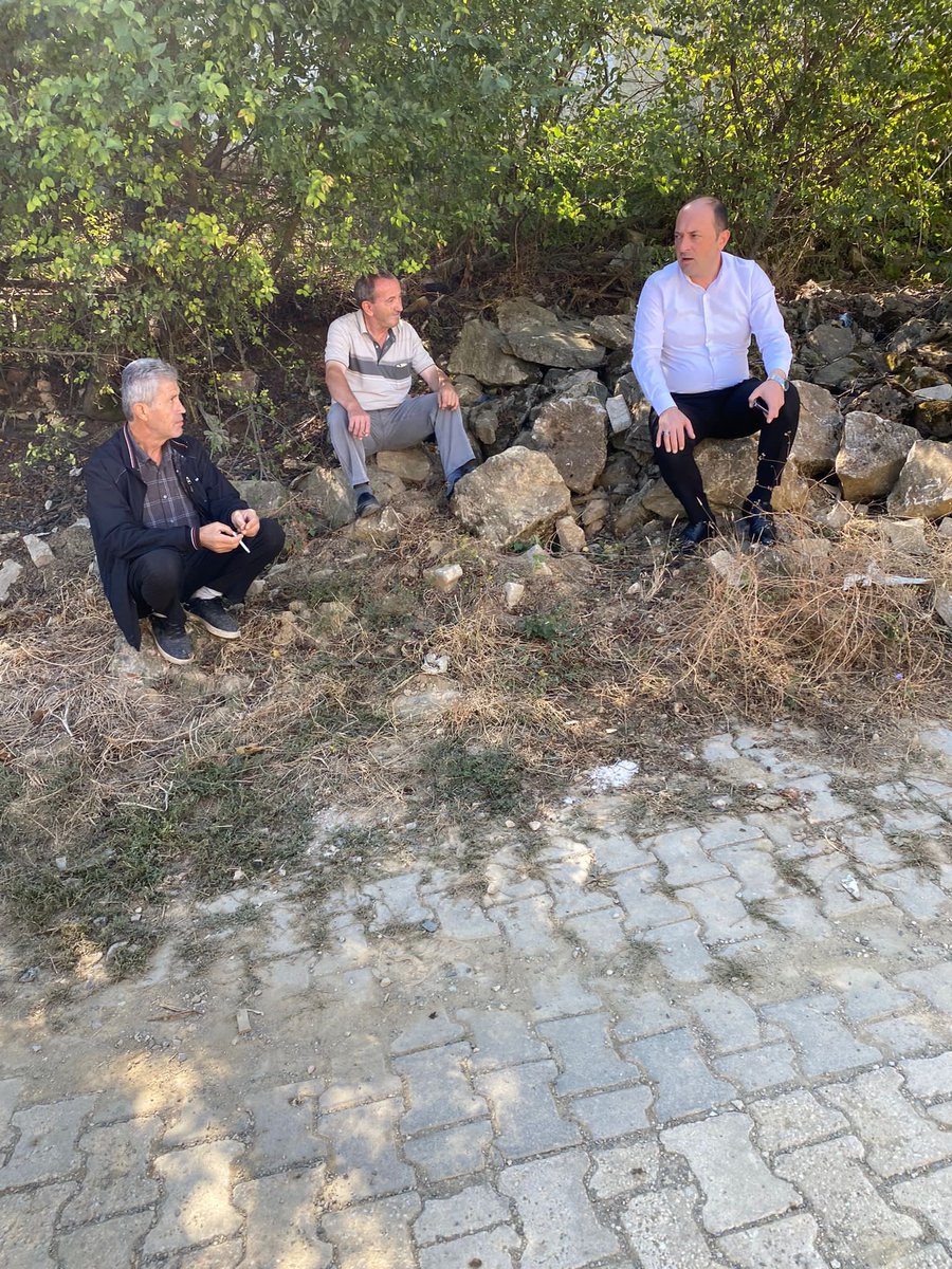 gbbselcukyildiz's tweet photo. Ceceler Mah.’mizde DEMİR ailesine taziyelerimizi ilettik.Seher ablamıza Rabbim rahmet eylesin inşaAllah.
#Sakarya #Geyve #Ceceler https://t.co/b9n2bpv230