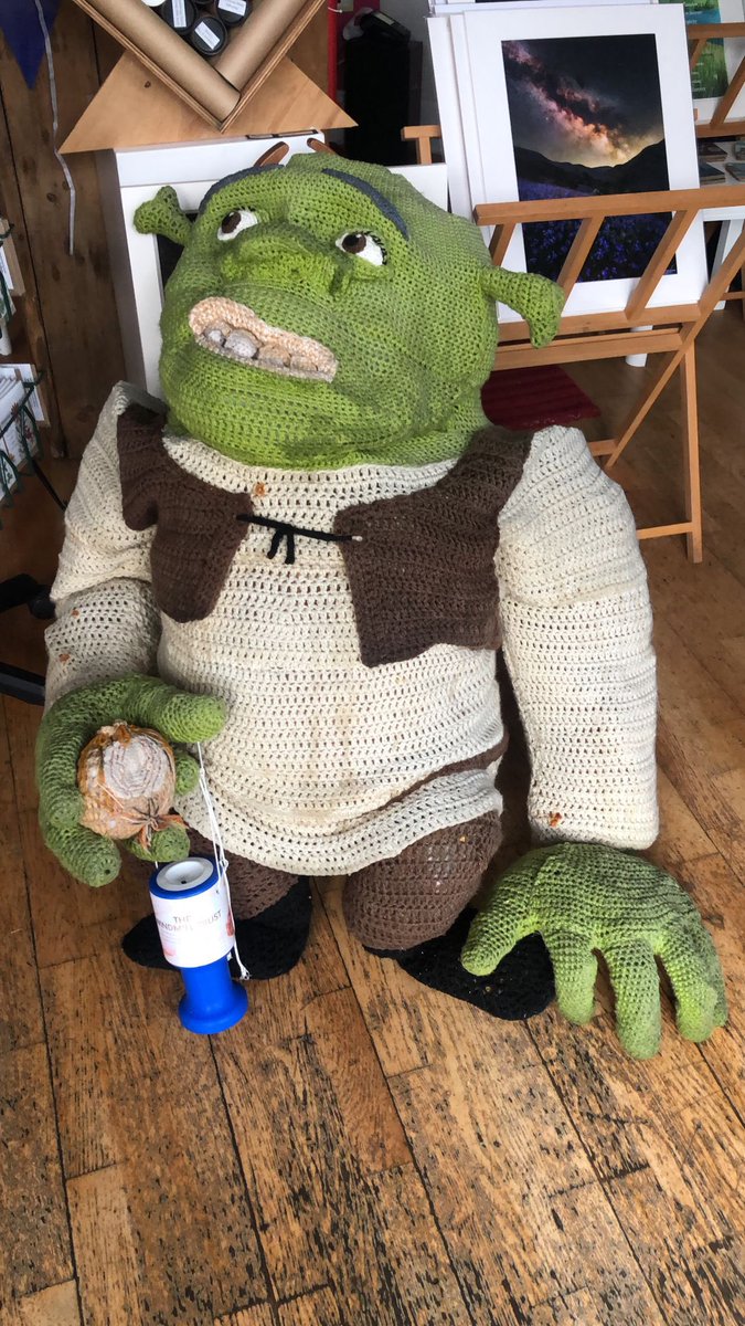 CherrydidiUK's tweet image. 💖 James and William, putting their pennies in our collection boxes to help raise funds for our fab charities - including #thewindmilltrust, the newest charity we're collecting for!

Thanks, lads, you're BRILL! @BCTGB #searchdogs @zakthecolliedog