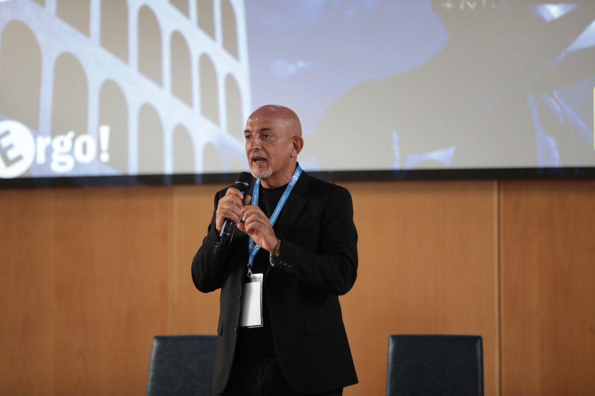 “Il 'dato' non è più il fine ma un mezzo potente per una corretta gestione dei processi per le Pubbliche Amministrazioni” ha commentato <a href="/CesarePizzuto65/">Cesare</a>, Ceo SMI Technologies and Consulting dando il benvenuto ai tanti ospiti presenti. 

“Un dato, di per sé, da solo, potrebbe