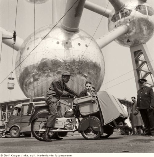 Waw! Nostalgeo heeft een aantal prachtige nieuwe uploads in Brussel. 

Zie wllw.co/o5v45sj1lH en nog veel meer.

Meer info op nostalgeo.com

@StadBrussel  
<a href="/visitbrussels/">visitbrussels</a> 

#streetviewofthepast #postkaarten #erfgoed #heritage