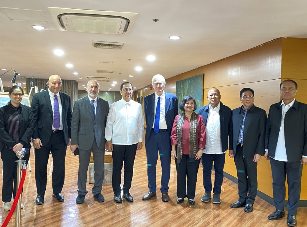 TPMT have completed 48. Mission, last meeting was with Secretary Carlito G. Galvez today, discussed about current developments for Bangsamoro Peace Process. We all pray for lasting peace in the country. On the way back to TURKIYE. <a href="/peacegovph/">OPAPRU</a> <a href="/Tpmt2013/">TPMT (GPH-MILF Peace Process)</a> <a href="/IHHen/">IHH Humanitarian Relief Foundation</a>