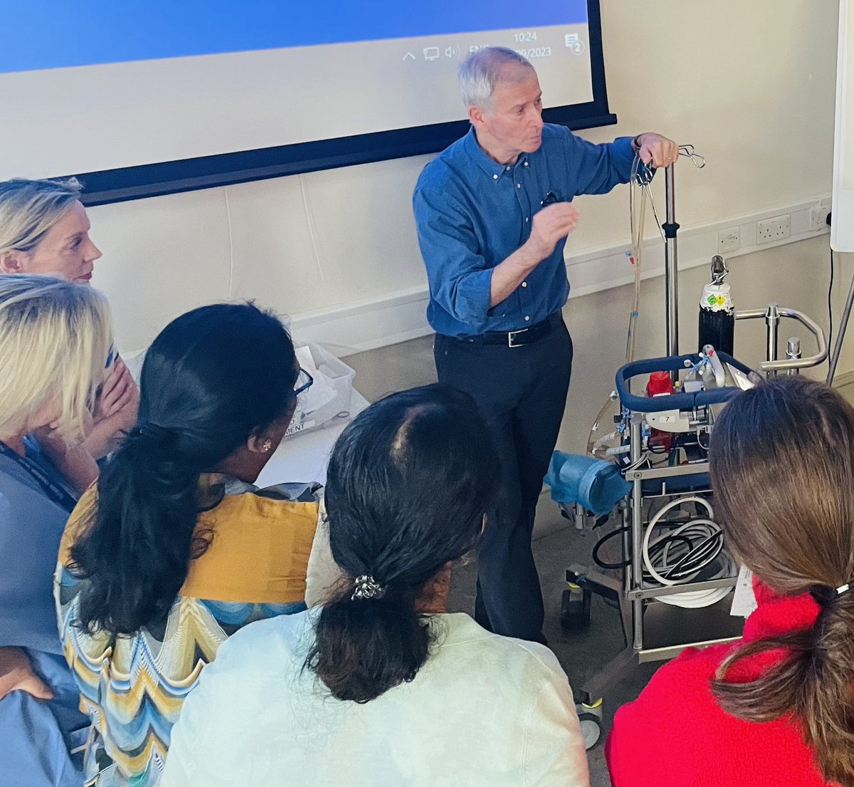Delighted to have Dr Carton join us today at our <a href="/Mater_ICU/">Mater ICU</a> ECMO refresher day