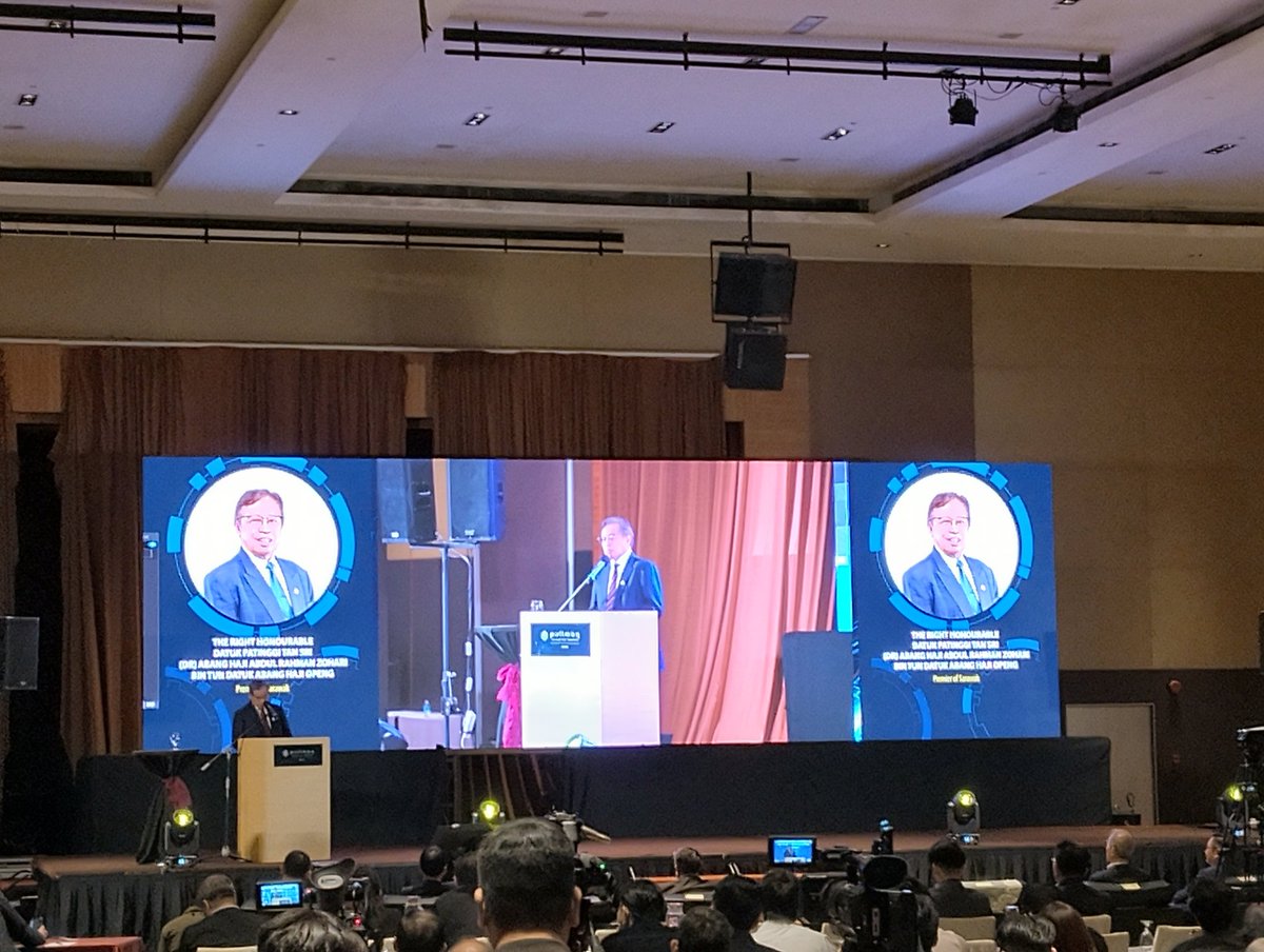 CsAtlantis87's tweet image. #DigitalTransformation #DigitalTransformationForum #PullmanKuching #AbangJohari #PremierSarawak #ACE #Rocheston #ExecutiveCollege