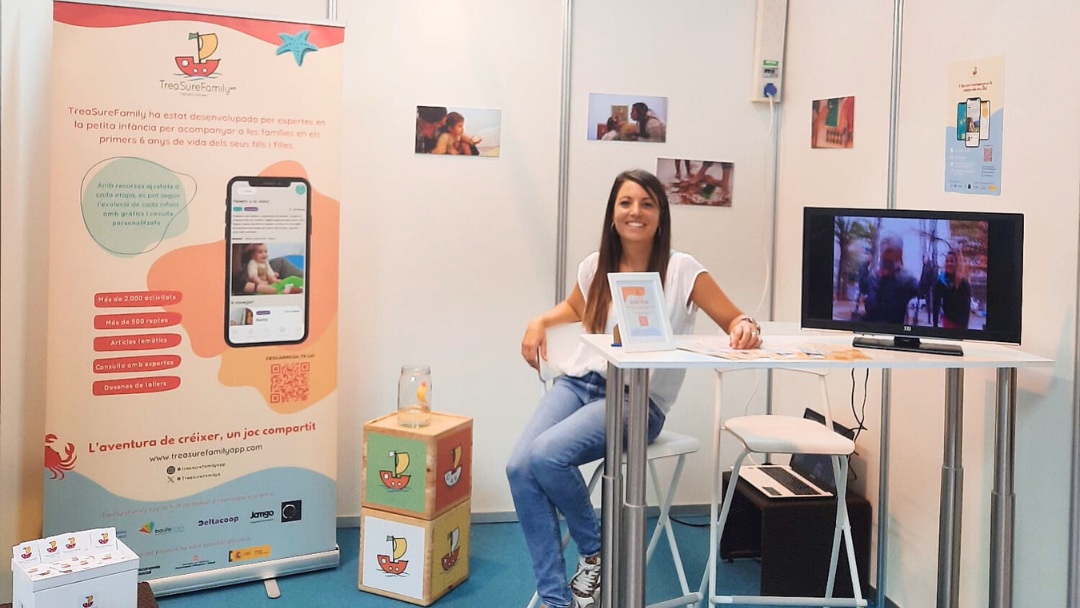 CAT: Exploradores, aquest cap de setmana hem estat a la fira #Exponadó a Tarragona i ha sigut fantàstic poder conèixer a tantes #famílies i compartir amb elles el nostre projecte. Tenim moltes ganes de preparar la propera per Sabadell!