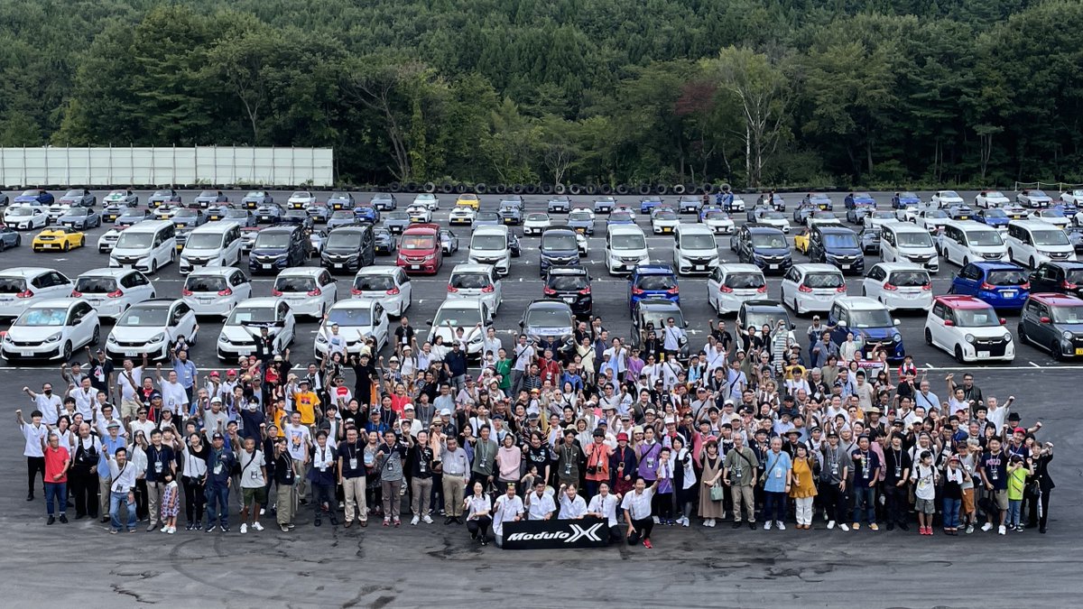 Honda_Access's tweet image. ／
🚙🚗175台の #ModuloX が集合🚙🚗
📍群馬サイクルスポーツセンター
＼
昨日は、Modulo X10th オーナーズミーティングに参加してくれてありがとうタム‼
当日の様子を #ModuloX10th のハッシュタグで投稿してタムʕ •(ᴥ)- ʔ