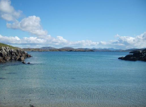 TheHolidayCots's tweet photo. Escape to the tranquillity of Harsgeir View Cottage in Great Bernera! This Hebridean gem offers breathtaking views over Harsgeir Island in West Loch Roag.

https://t.co/fLgrYYWUW7

#HarsgeirViewCottage #GreatBernera #HebrideanEscape #EcoFriendlyLiving #ExploreLewis #NatureLovers https://t.co/a4K8OcjMnQ