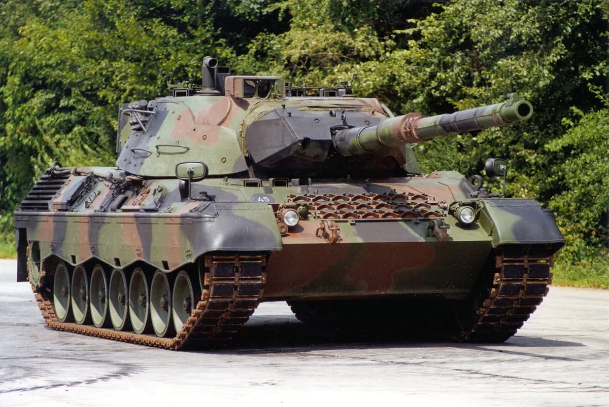 #Denmark is going to transfer 45 more tanks to #Ukraine

This was reported by the Ritzau news agency with reference to the country's Defence Minister Troels Lund Poulsen.

The package will include 30 Leopard 1 tanks and 15 T-72 tanks.