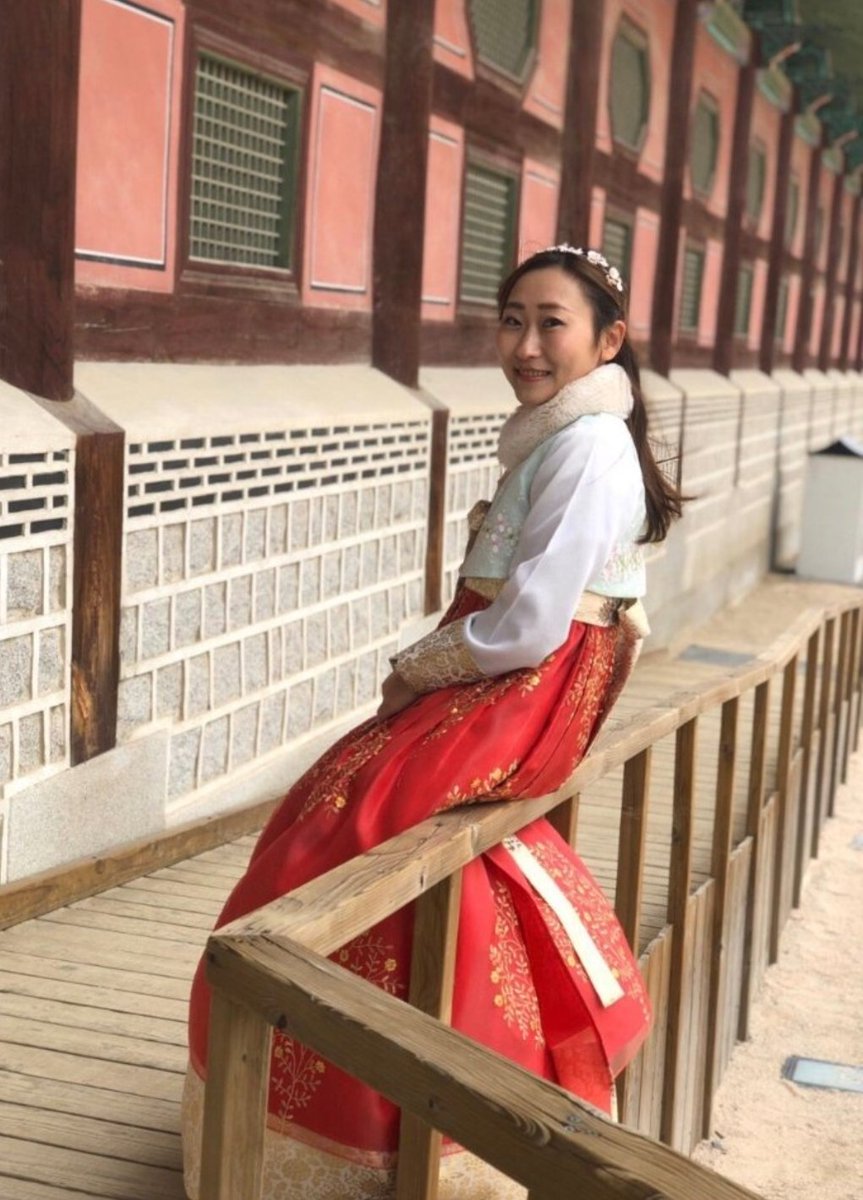 tsukinokokyuu's tweet image. 🇰🇷チマチョゴリ着て喜んで
日本人の納めた税金使って沖縄行ったり
反日活動してる団体がまだまだ沢山あるのだから
日本人はもう少し怒ってよいと思う。