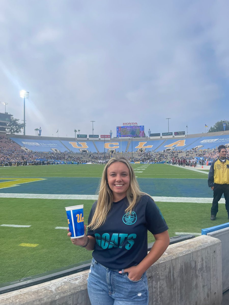 CavershamUnited's tweet photo. Amazing to see @CavershamUtdWFC’s @charlotte_C1999 repping The Goats at a @UCLAFootball game last weekend!
#GlobalGoats 🌎🐐 #Touchdown 🏈 https://t.co/jK1Rp1AKaq