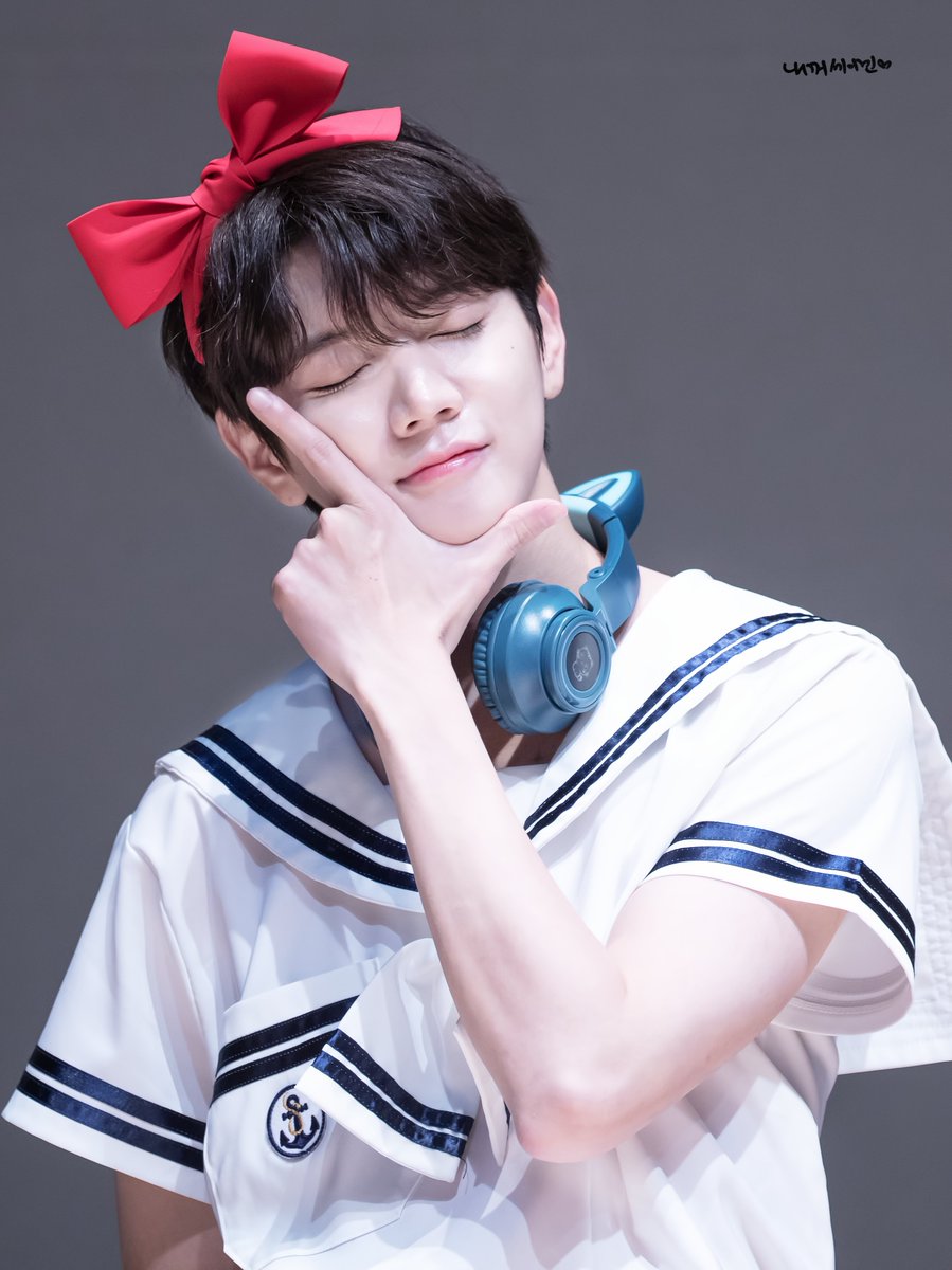 SeiRen0315's tweet photo. 230709 데일리덕 팬싸
팬콘 서포트
커(피차)꾸(미기)🚚 에 사용한 사진🎀
#Ready_to_Move #레디투무브 #Rendezvous #랑데부 #렌 #최민기 #REN #レン #ミンギ #에메랄드렌 https://t.co/W5X5rLAeoY