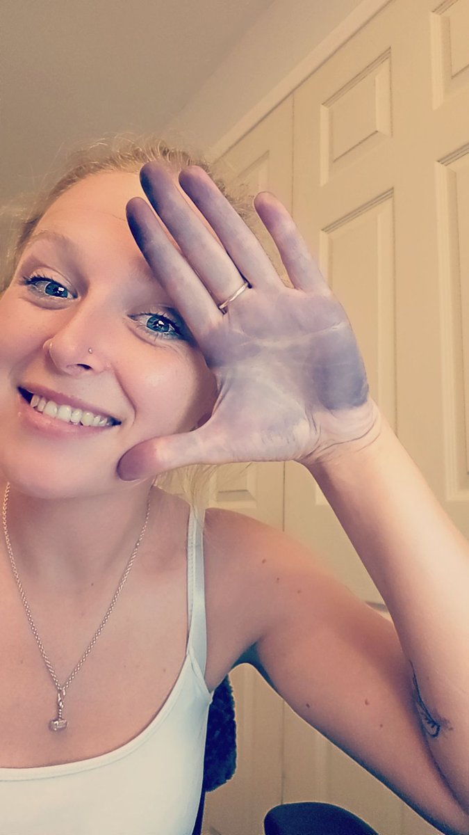 LippyLongSocks's tweet photo. Ink explosion 🤦🏼‍♀️ but I'm happy as i cracked some codes and serviced my own printer saving me £120. May have been caught black-handed but I'm my own hero today 🤣 #winning #graphicdesigner #printer https://t.co/vW1uxW8GF3