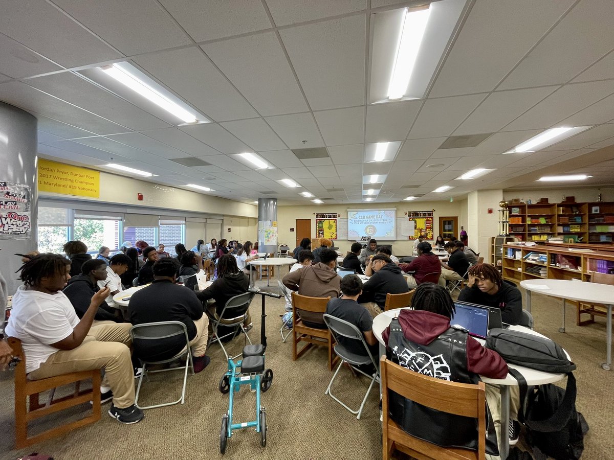 Forty-five 11th & 12th grade student-athletes joined us for our first S.W.A.A.G. CCR Game Day workshop and I love to see it! ♥️🦉💛🎓#dunbarswaag #CCR #bmoredomore #DunbarPoets