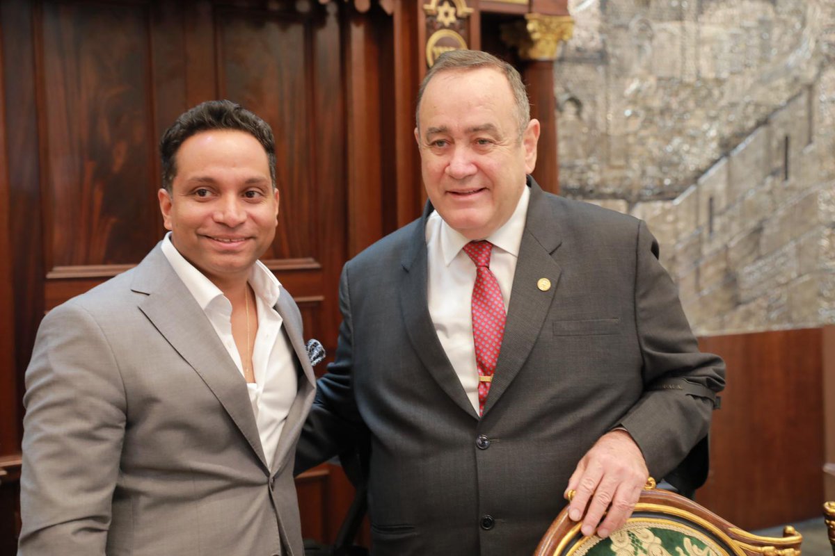 Borghesejoe's tweet image. It was an absolute pleasure meeting H.E Alejandro Giammattei, the President of Guatemala today. His insights and dedication to the growth and prosperity of his nation are truly inspiring. #FDIs #Guatemala fdi.world borghese.ventures
