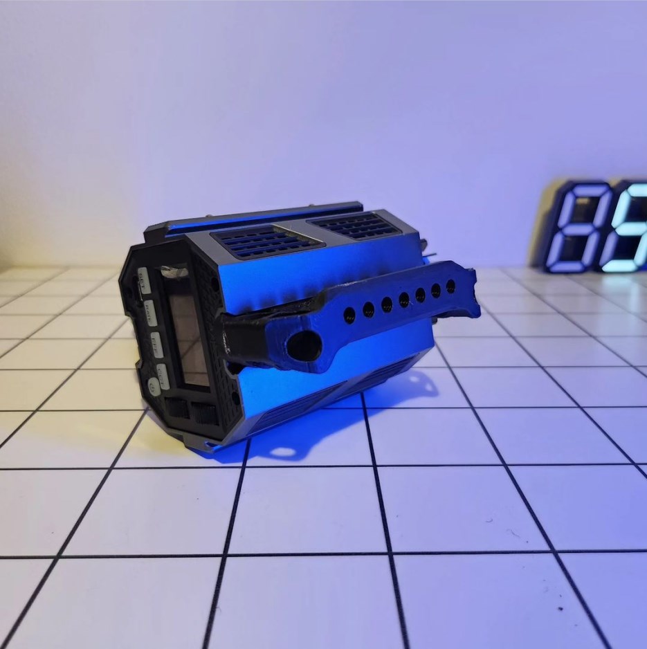 colborlight's tweet photo. Guerilla Style Top Handle for Run/Gun | COLBOR Accessories Design Contest Gallery

💡 Model: #ColborCL60 / #ColborCL100X 
👨‍🎨 Designed by: @imceuk 

🔗 Click to Enter, Win $30K Prizes 👉https://t.co/bkCshBSOT6

#DIYcolborlight  #colborlight #COLBORCL60 #COLBORCL60R #COLBORCL100X https://t.co/SEU6jkJdYi