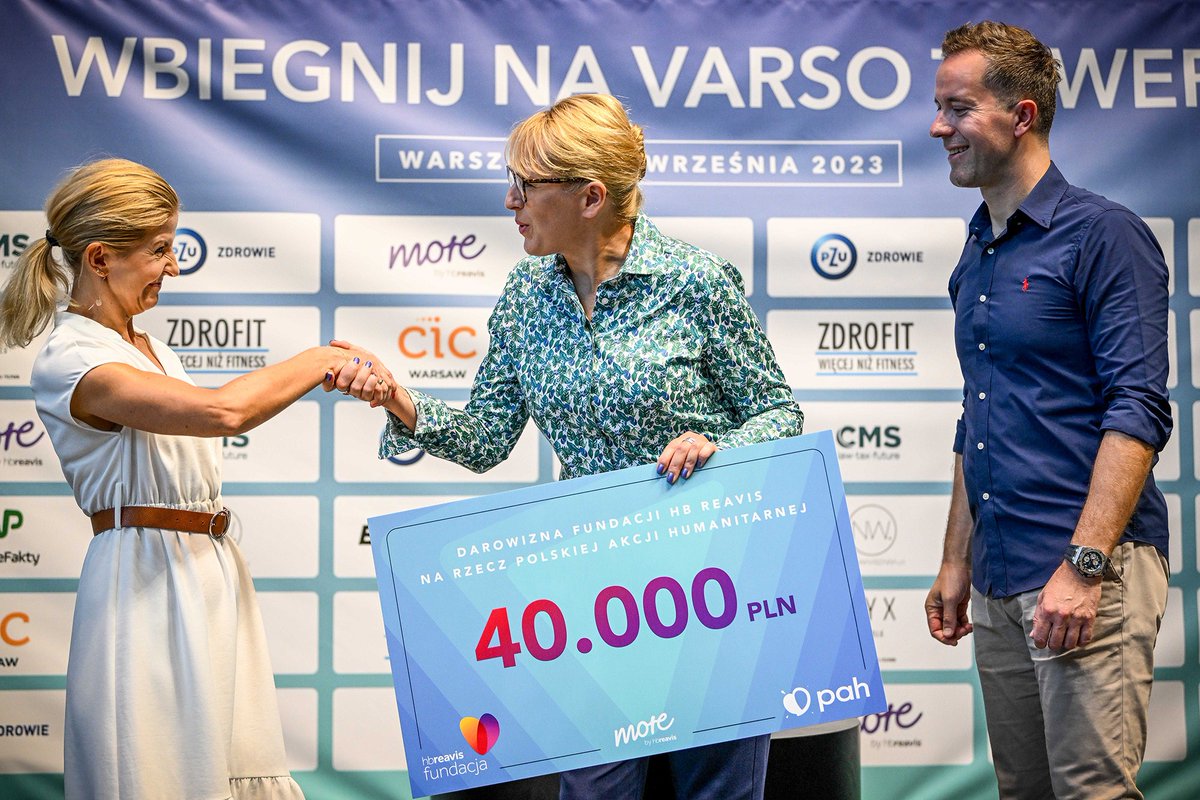 6 min i 45 sek - tyle potrzebował 🏆 najszybszy zawodnik, żeby 🏃‍♂️ wbiec po schodach na dach #Varso Tower. Poza sportową rywalizacją, bieg miał wymiar 🤗 dobroczynny. Wsparliśmy <a href="/PAH_org/">Polska Akcja Humanitarna (PAH)</a> cegiełką w wysokości 40 tys. zł. Więcej: hbreavis.com/pl/blog-articl…