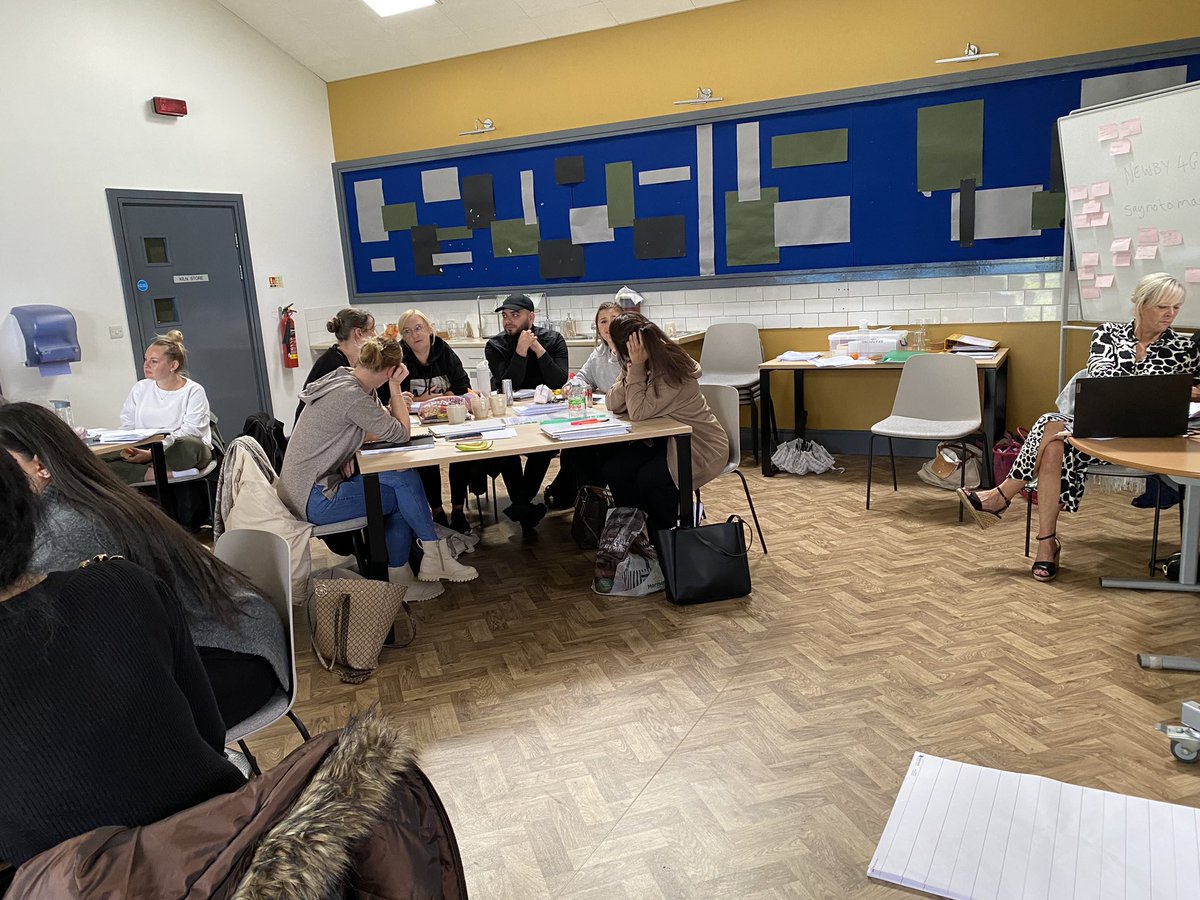 Lots of interesting discussions in the BA group this week. #GrowingTogether <a href="/NewbyPrimary/">Newby Primary School</a> <a href="/PenGreen_Corby/">pen green centre</a>