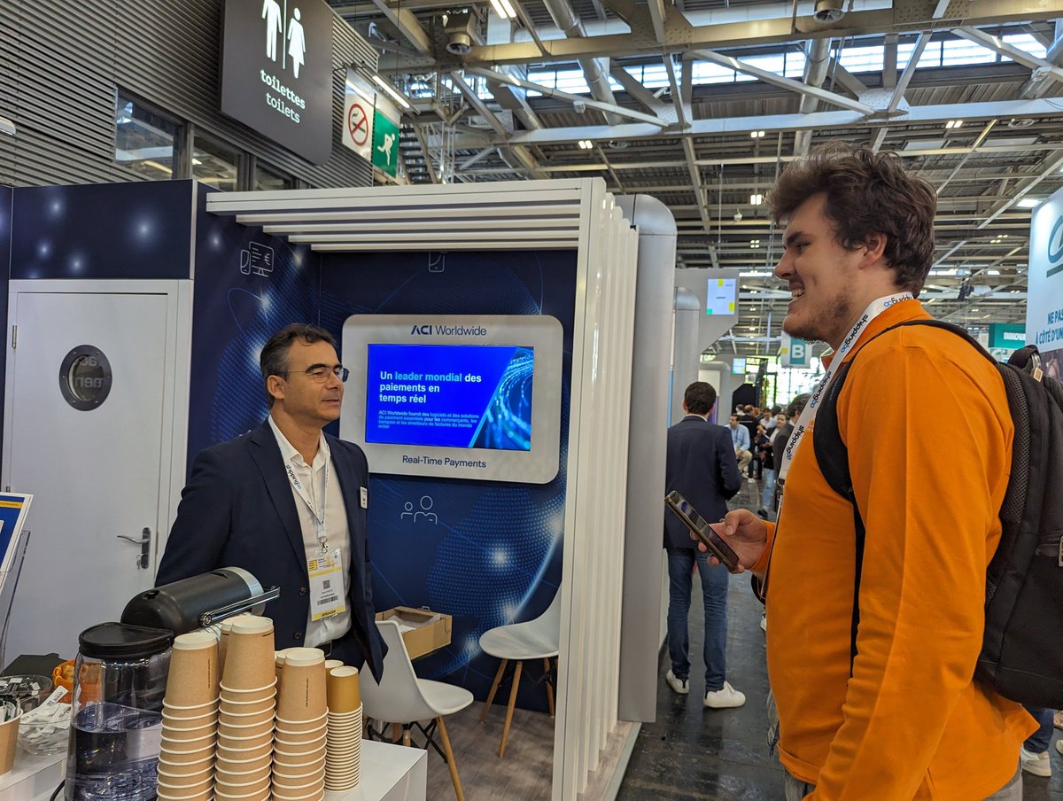 Les étudiants de l'<a href="/iim/">Jin</a> vous proposent de découvrir  les news, les scoops et les tendances 
☝️#ecommerce  
☝️#commerce 
☝️#conso
☝️#retail

 au salon #ParisRetailWeek !
<a href="/nlidija/">Lidija NIKOLIC</a> <a href="/NoiraM_SorgeL/">Marion Paldacci🖖</a> <a href="/Corto13/">Christophe Dané </a> 

#media #rs #pub #strategiemarketing
#salon #B2B #PortedeVersailles #iimprw