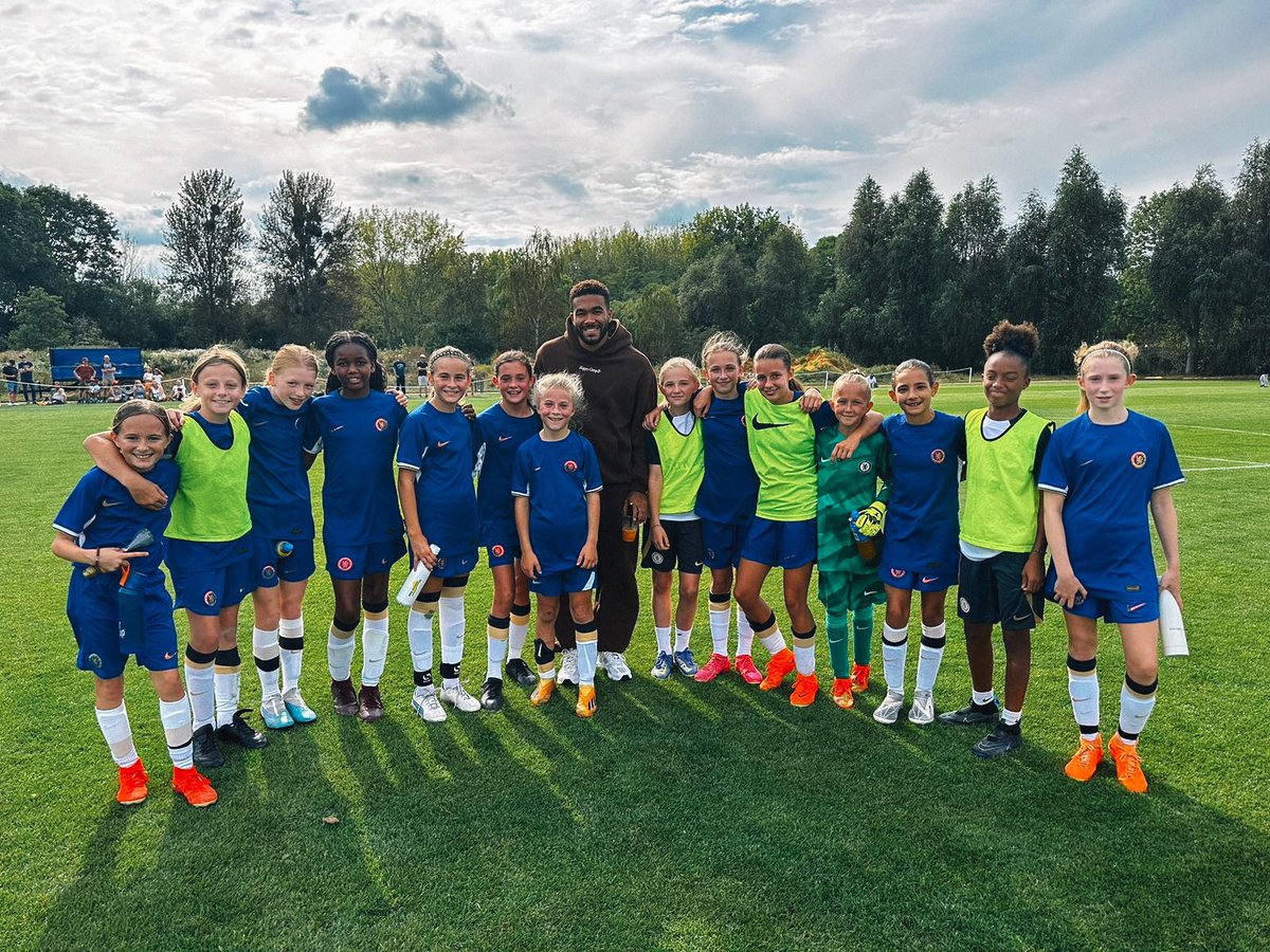 Thank you for coming down to support our Academy players at the weekend, @ReeceJames! 💙