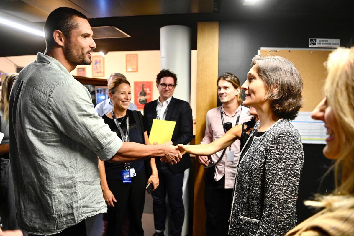 Le pays a besoin de sport et les Jeux sont une opportunité à nulle autre pareille !

Nous avons, avec #Paris2024 et la grande cause que sera le sport l’an prochain, l'occasion de rendre notre société plus forte, plus joyeuse et plus solidaire.  

C'est ma conviction, partagée à