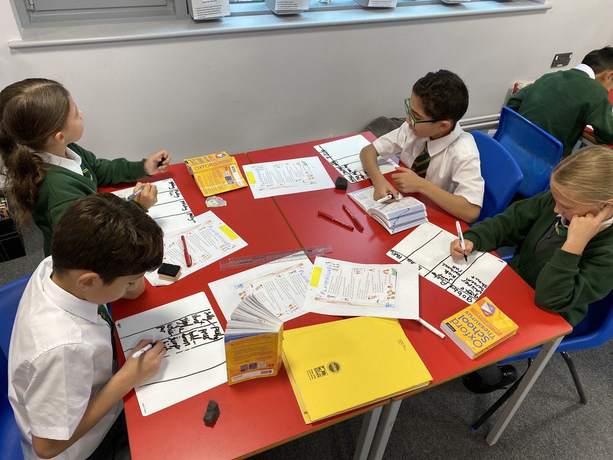 firsprimarysale's tweet photo. #Y4Poplar were looking to βdefineβ words within a text whilst using a thesaurus to gain a wider range of vocabulary. #readinggems #teamwork https://t.co/L2R6dK3e4b
