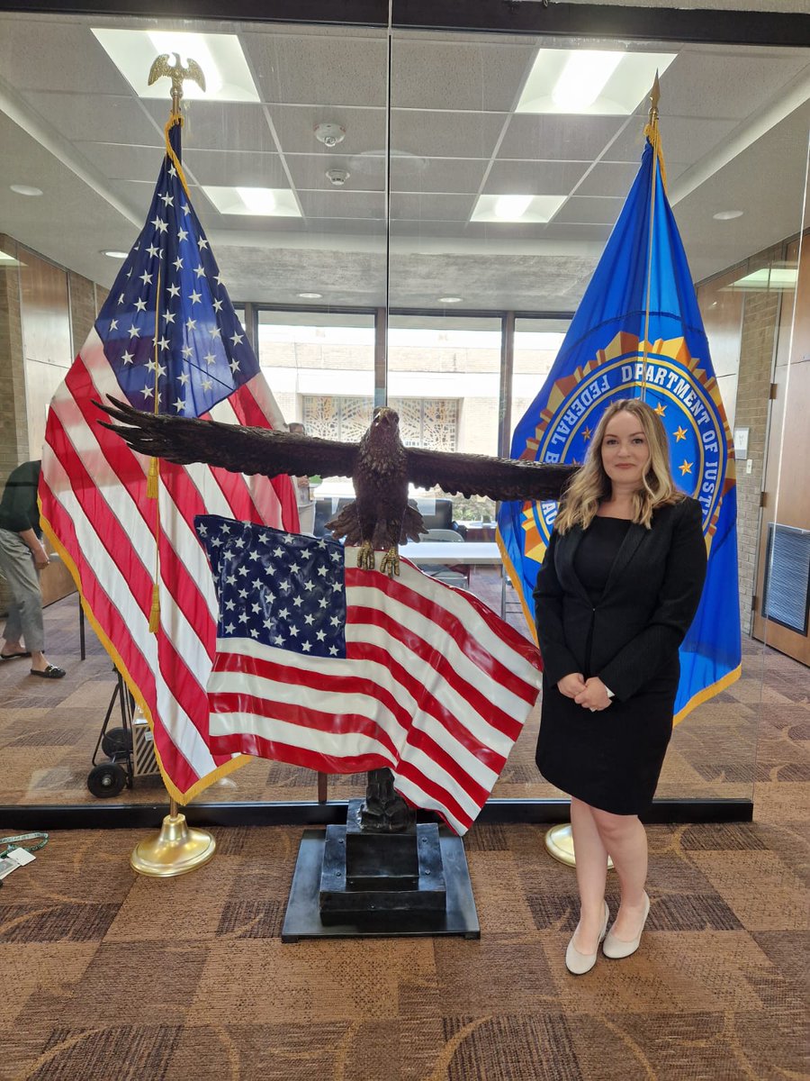 DCI Lynsay Armbruster (@merseysidenpaa) on Twitter photo I cannot thank <a href="/merpolchiefcon/">CC Rob Carden</a> & <a href="/green_dcc/">Dep Chief Con Chris Green</a> enough for their support in this development opportunity.
#leadership I cannot thank <a href="/merpolchiefcon/">CC Rob Carden</a> & <a href="/green_dcc/">Dep Chief Con Chris Green</a> enough for their support in this development opportunity.
#leadership