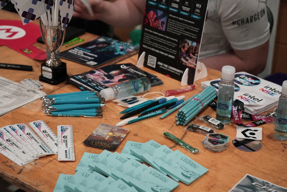 🦄 FRESHERS DAY 2 🦄

It's the last day of our Freshers Stall so swing by and say hi 🤓👋

(We ran out of Redbulls, sorry)

#ChargeOn