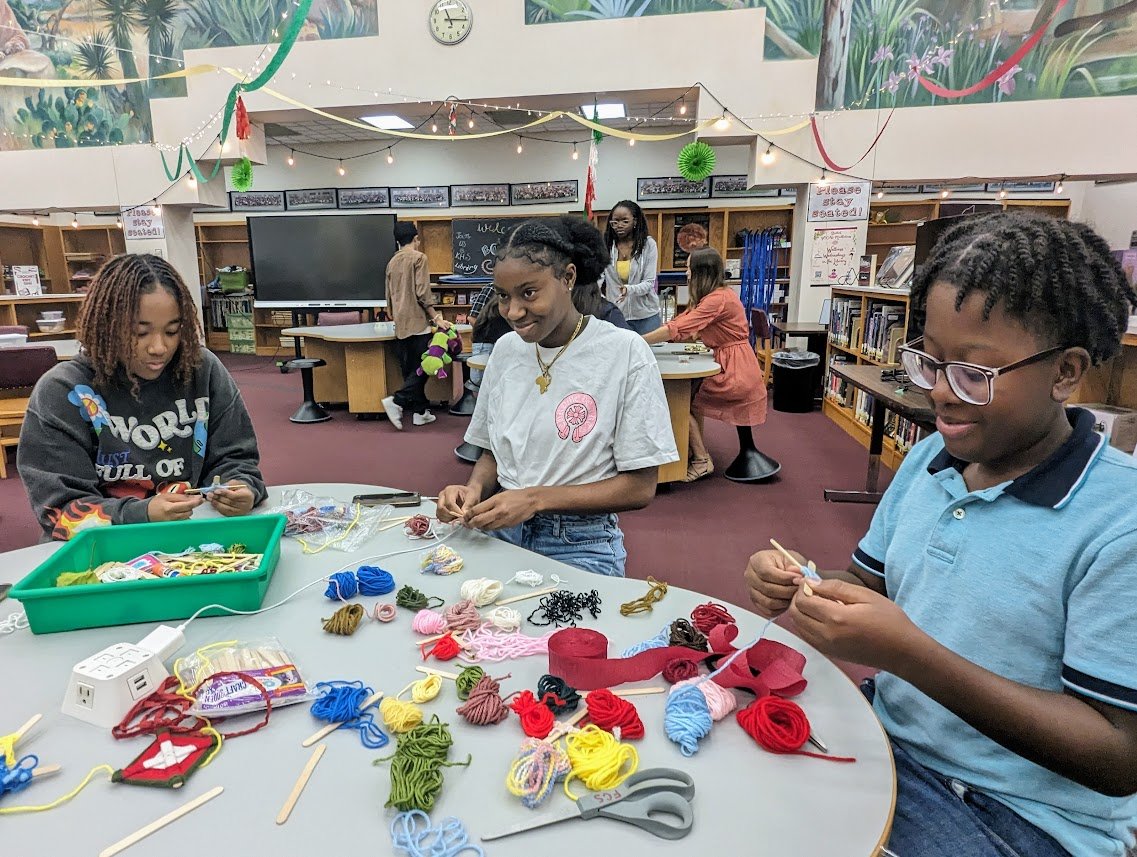 TheKHSLibrary's tweet photo. Visit the #KempnerLibrary #Makerspace #KreationLab & Celebrate #HispanicHeritageMonth!
- Play #Loteria
- Make #OjosDeDios
- Arrange #PaperFiestaFlowers
- Color #SugarSkulls
- Visit #PhotoBooth
@FBISD_Libraries @KHS_Cougars https://t.co/Ibi5Z77YmV