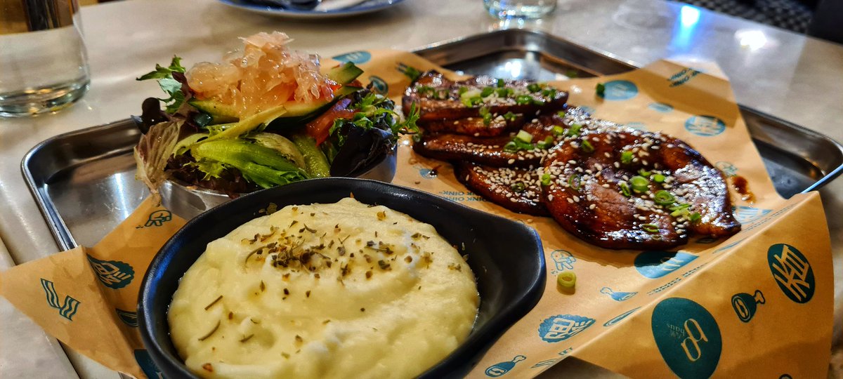 fareastfolks's tweet photo. 🍖 Fancy #チャーシュー / #charsiu / #chashiu. #omnomnom 
https://t.co/x6Z47WccKu 
#Malaysian #Chinese #nonhalal #pork #foodie #Malaysia #KL #kualalumpur https://t.co/YUAs94o19c