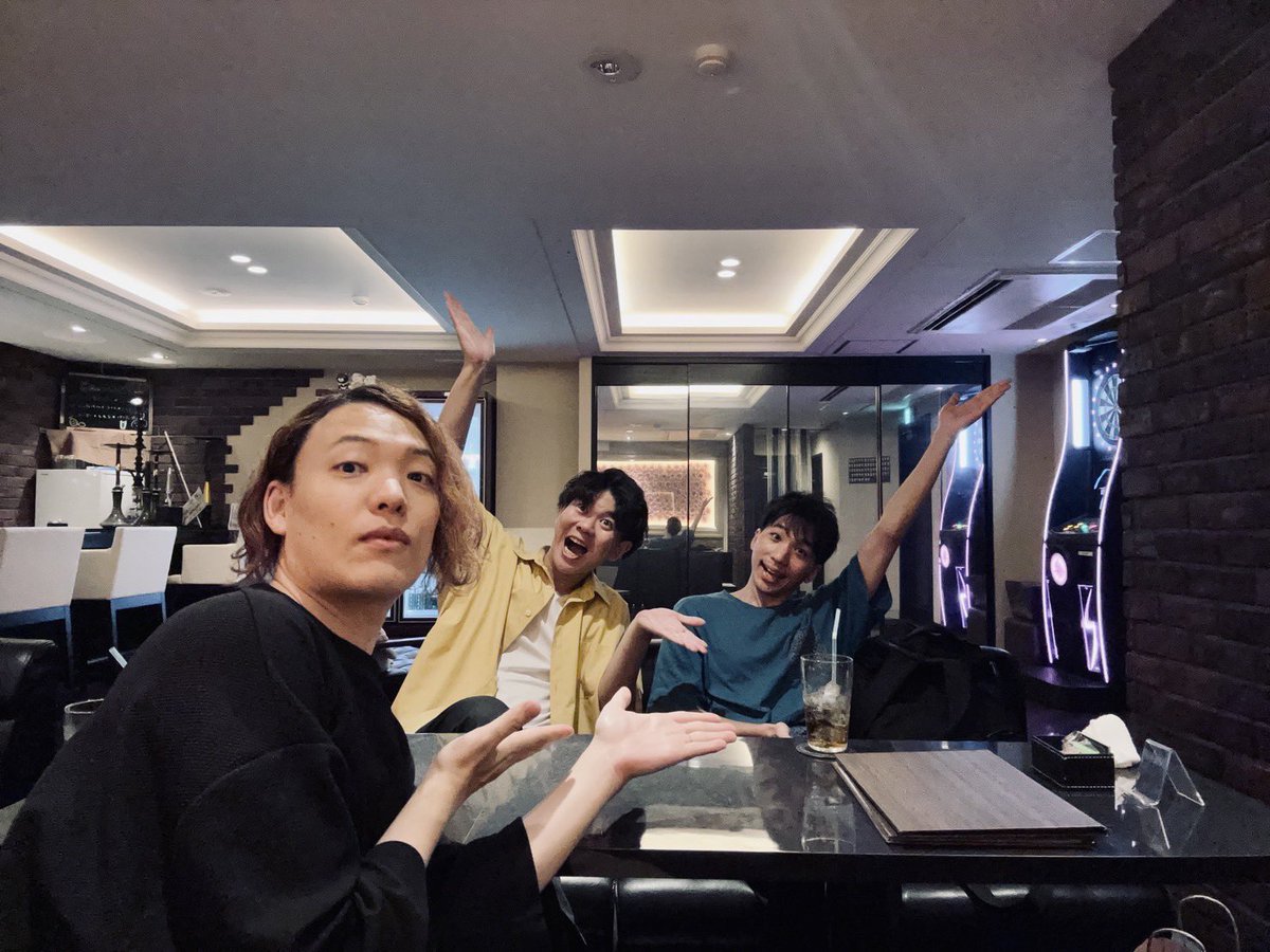 3日経ってしまいましたが
「トークとコントと音楽と」
激ヤバイタチHOUSEの話に始まり
コントも色んな曲演奏できたのも
楽し過ぎでした！
こんなライブに付き合ってくれる
鶴さん&amp;よっこさん、そして皆様に感謝です！

そしてKOBEBOYSは
今聴いてもいい曲ばっかりだなぁと。

ありがとうございました！