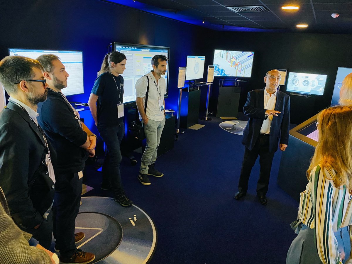 La digitalisation pour favoriser la transformation industrielle. Explication passionnante par Jean-Michel Morin Dassault Systèmes 

#innovation #transformation

Visiativ Matinée Simulation numérique 
Visite playground Dassault